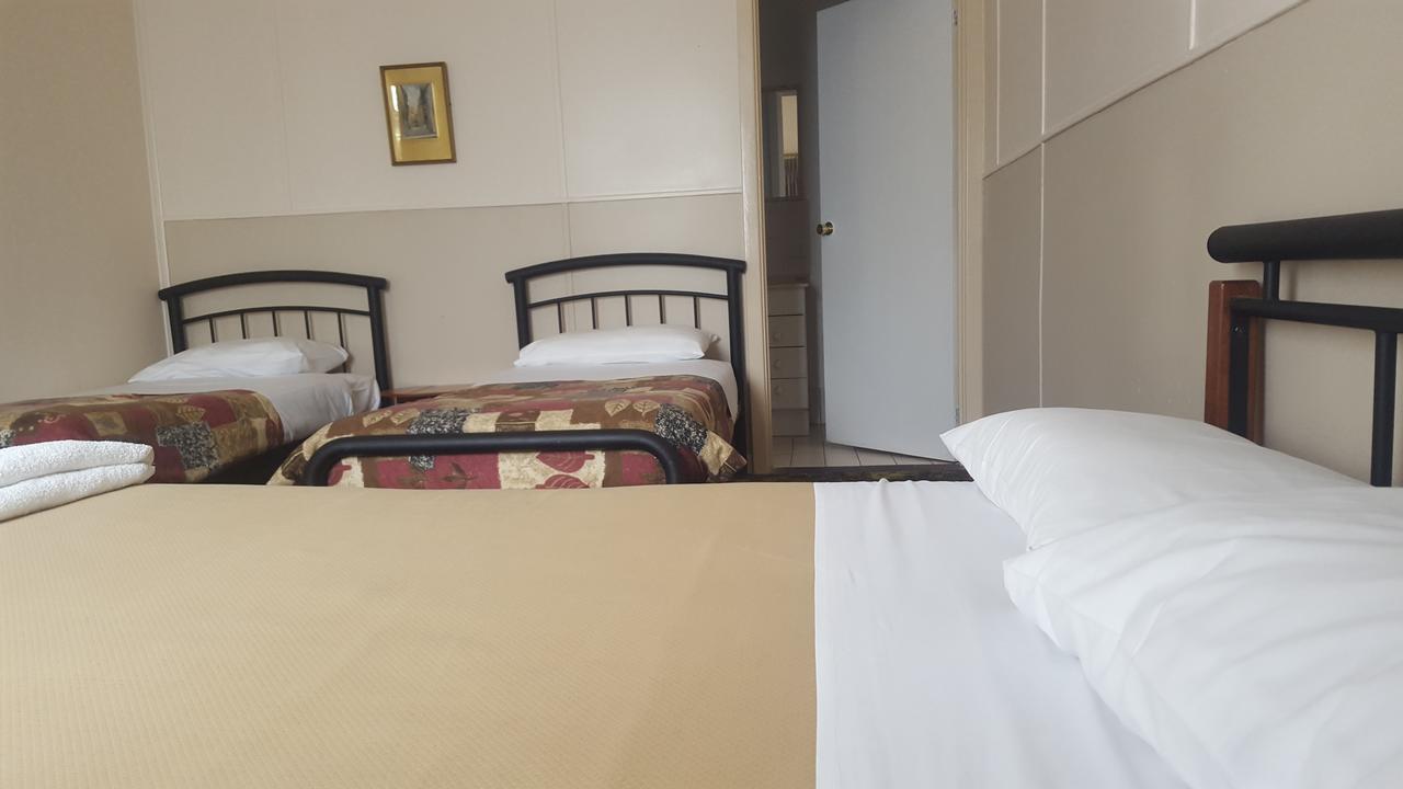 Tingle All Over Budget Accommodation วอลโพล ภายนอก รูปภาพ