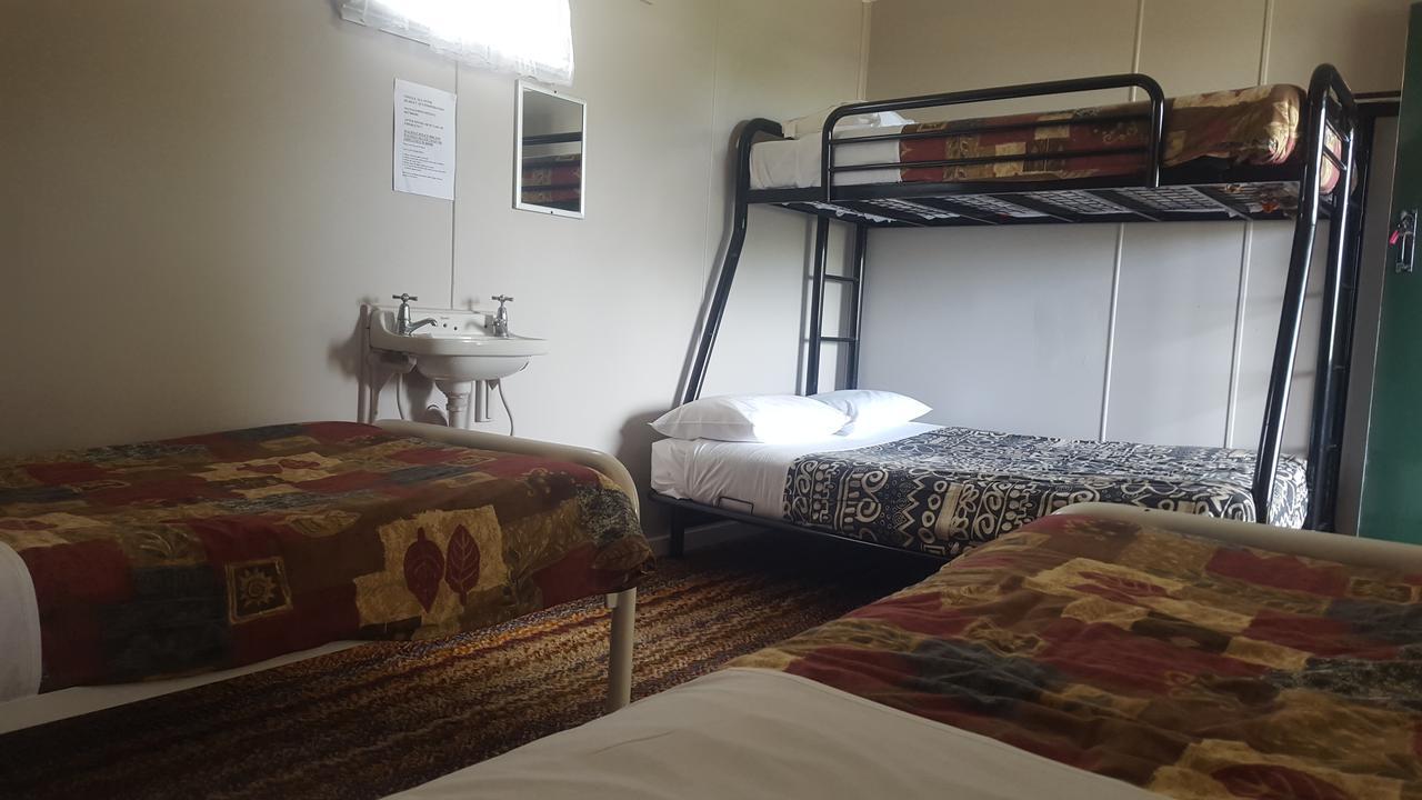 Tingle All Over Budget Accommodation วอลโพล ภายนอก รูปภาพ