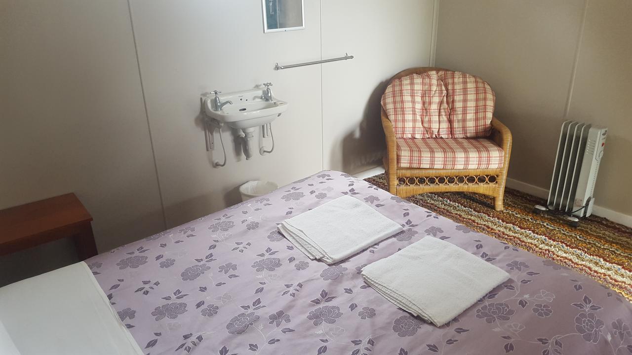 Tingle All Over Budget Accommodation วอลโพล ภายนอก รูปภาพ
